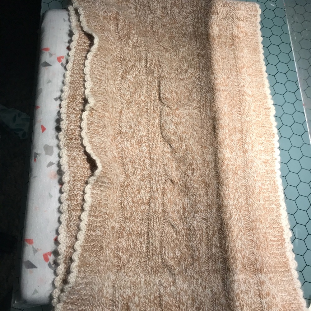 NWT alpagas eternity scarfs